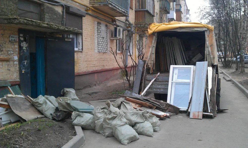 Вывоз мусора после ремонта в Волгограде от ПроМусор — цены от 4676 руб., быстро и недорого